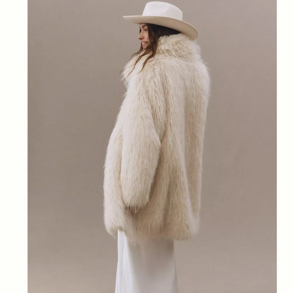 Apparis Pamela Faux Fur Coat size Medium M - Picture 4 of 10